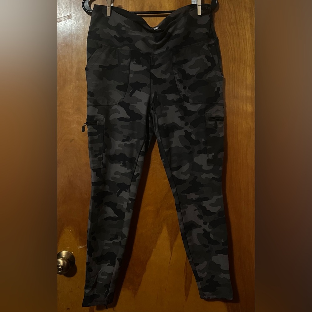 Torrid, Size 1, Camo Happy Camper Active legging